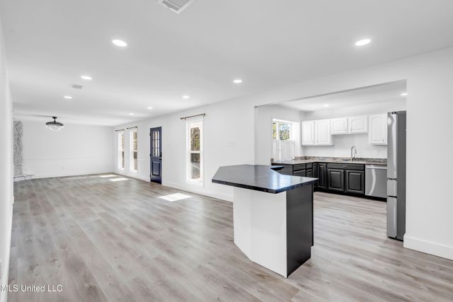 8828 Manoo Place, Diamondhead, MS 39525