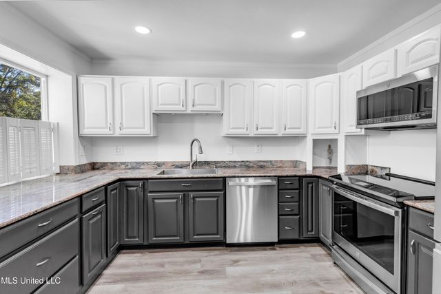 8828 Manoo Place, Diamondhead, MS 39525