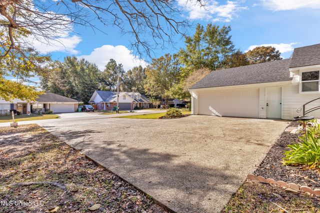 8828 Manoo Place, Diamondhead, MS 39525
