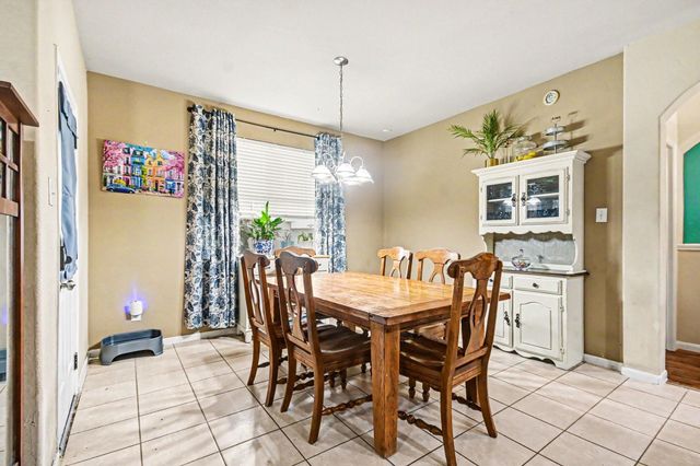 4112 S Meridian Greens Drive, Dickinson, TX 77539