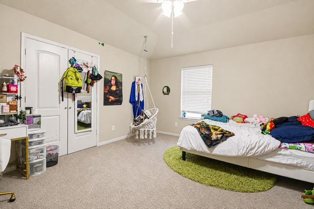 4112 S Meridian Greens Drive, Dickinson, TX 77539