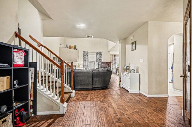 4112 S Meridian Greens Drive, Dickinson, TX 77539