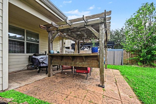 4112 S Meridian Greens Drive, Dickinson, TX 77539