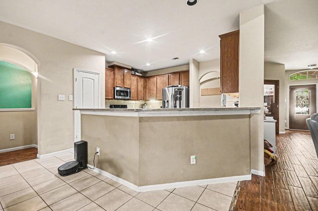 4112 S Meridian Greens Drive, Dickinson, TX 77539