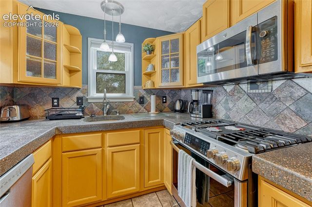 1520 DORCHESTER Drive, Colorado Springs, CO 80905