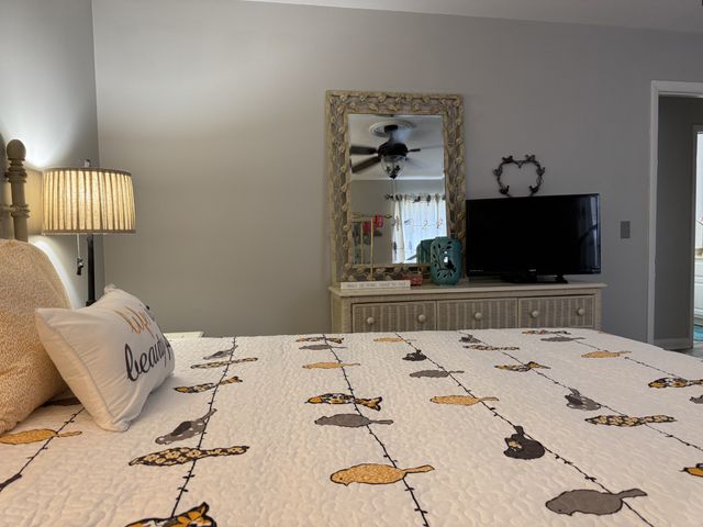 1009 Woodmont Dr, Gallatin, TN 37066