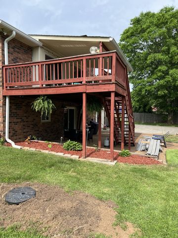 1009 Woodmont Dr, Gallatin, TN 37066