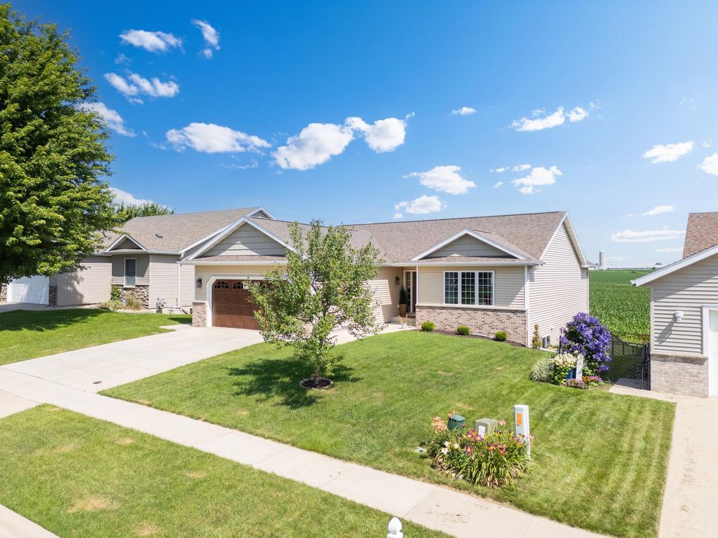 209 Luella Place NE, Stewartville, MN 55976