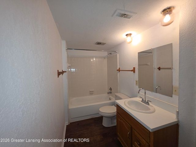 1715 Maple Ridge Road 4, Haslett, MI 48840