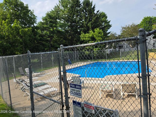 1715 Maple Ridge Road 4, Haslett, MI 48840