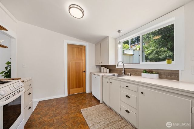 1715 Mill Ave, Bellingham, WA 98225