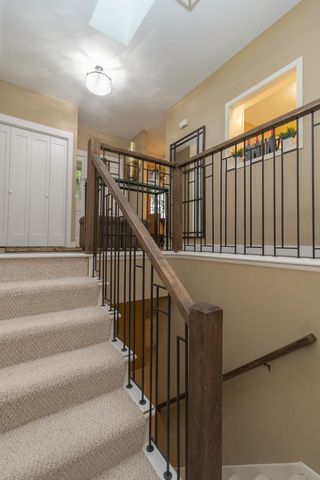 1900 Victoria Road S C, Mendota Heights, MN 55118
