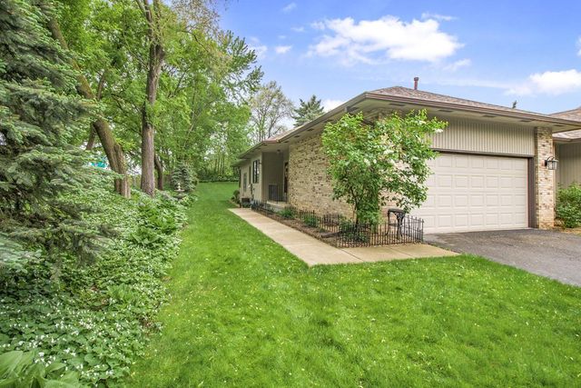 1900 Victoria Road S C, Mendota Heights, MN 55118