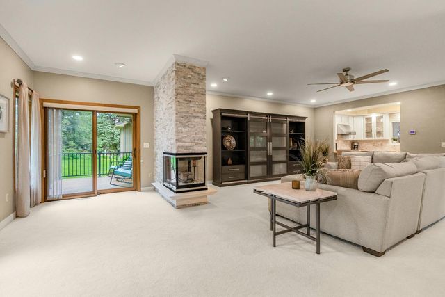1900 Victoria Road S C, Mendota Heights, MN 55118