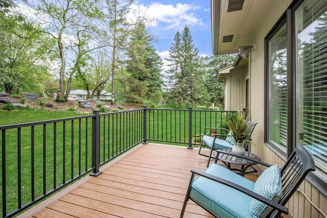1900 Victoria Road S C, Mendota Heights, MN 55118