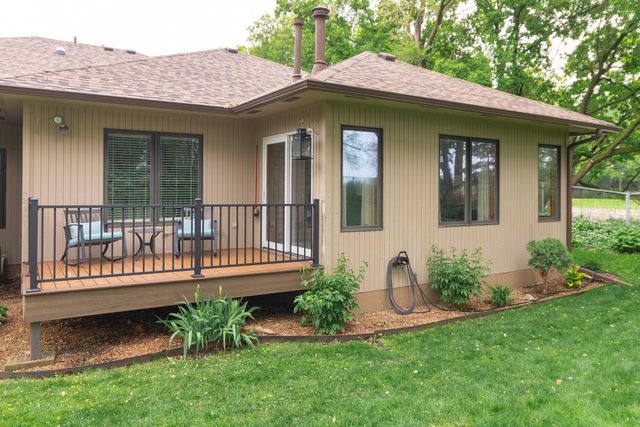 1900 Victoria Road S C, Mendota Heights, MN 55118