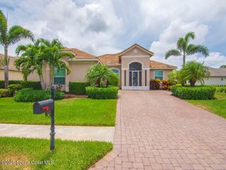 8255 Heather Court, Vero Beach, FL 32967