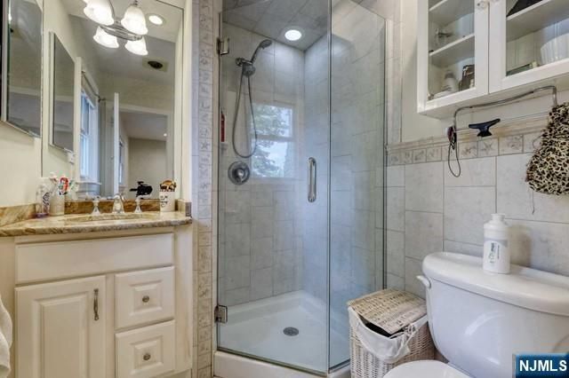 230 Pinelynn Road, Glen Rock, NJ 07452