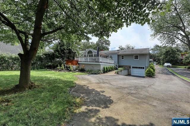 230 Pinelynn Road, Glen Rock, NJ 07452