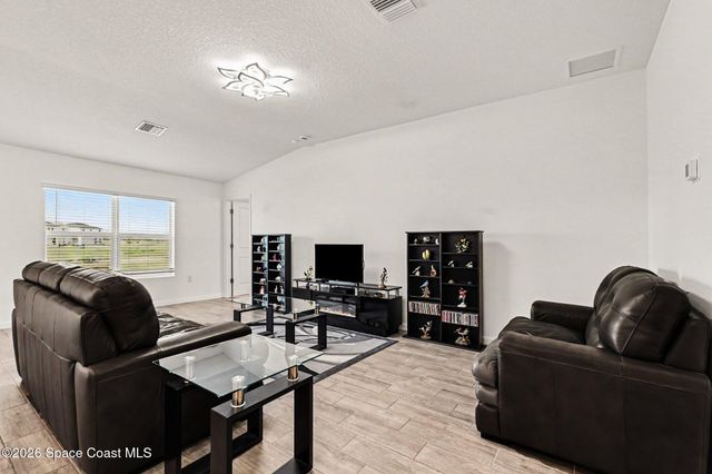 906 Dockside Drive SW, Palm Bay, FL 32908