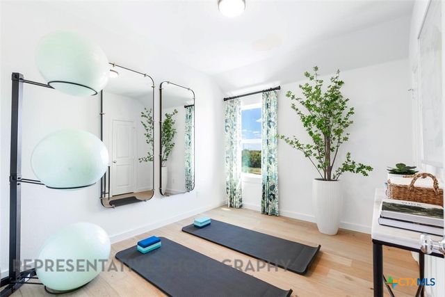 209 Menlo Bend, Liberty Hill, TX 78642