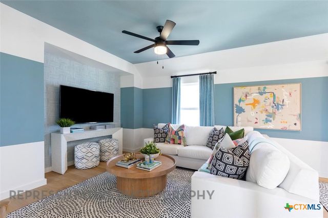 209 Menlo Bend, Liberty Hill, TX 78642