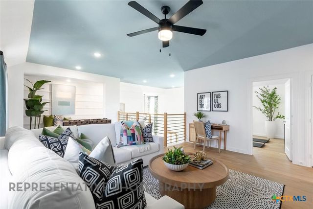 209 Menlo Bend, Liberty Hill, TX 78642