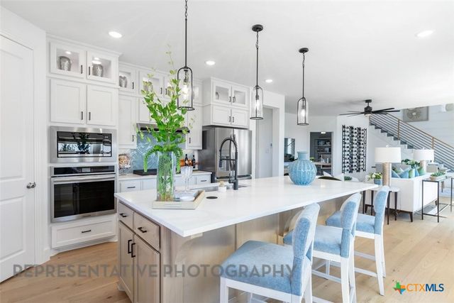 209 Menlo Bend, Liberty Hill, TX 78642