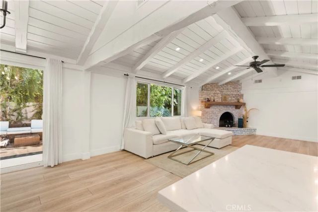 7916 Mason Avenue, Winnetka, CA 91306