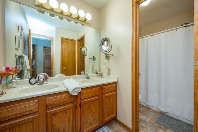 555 SE Laurel Street 22, Waukee, IA 50263