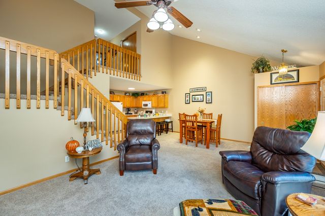 555 SE Laurel Street 22, Waukee, IA 50263