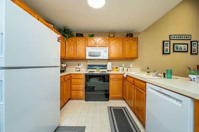 555 SE Laurel Street 22, Waukee, IA 50263