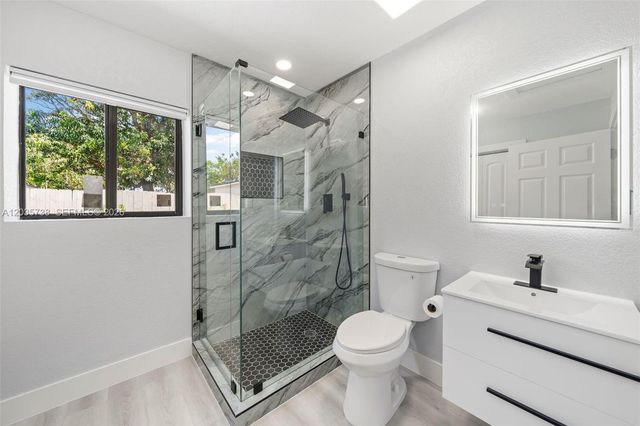 1944 NE 2nd Avenue, Pompano Beach, FL 33060