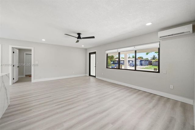 1944 NE 2nd Avenue, Pompano Beach, FL 33060
