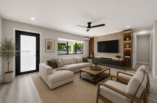 1944 NE 2nd Avenue, Pompano Beach, FL 33060