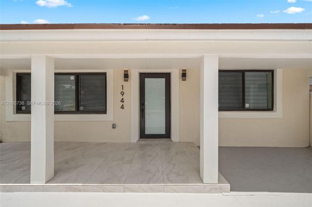 1944 NE 2nd Avenue, Pompano Beach, FL 33060