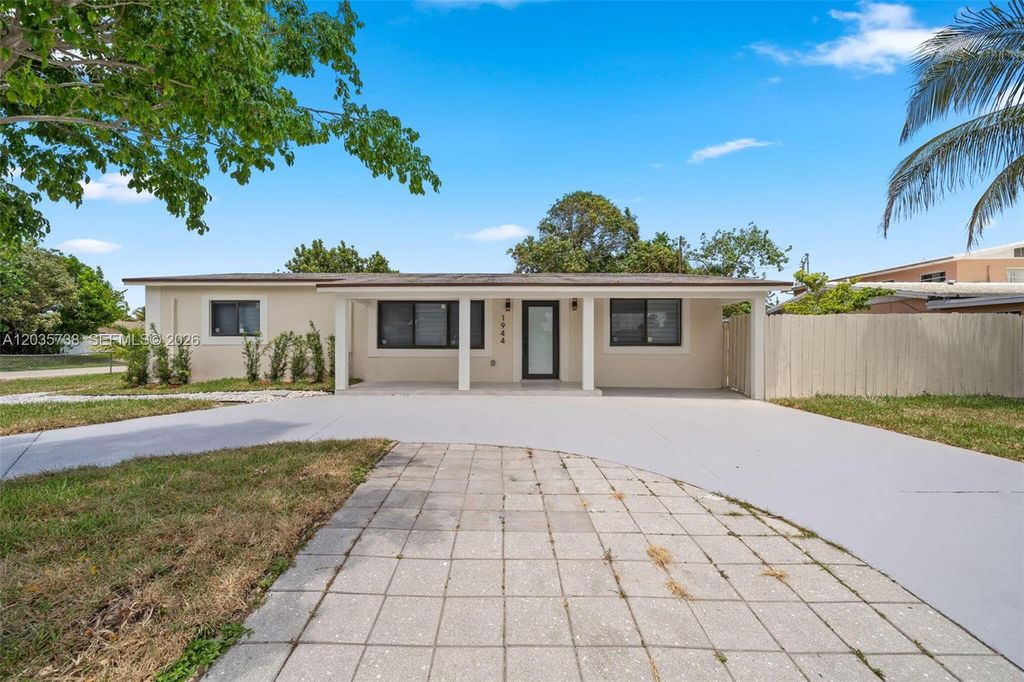 1944 NE 2nd Avenue, Pompano Beach, FL 33060