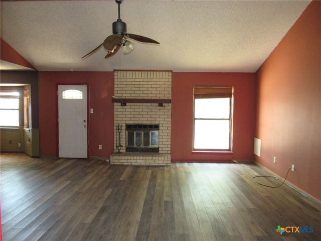 604 Colonial Lane, Killeen, TX 76543
