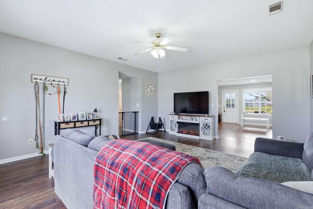 319 lamplighter Drive, Benton, AR 72015