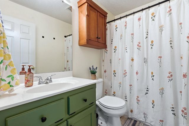 319 lamplighter Drive, Benton, AR 72015