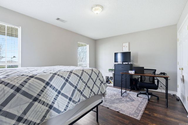 319 lamplighter Drive, Benton, AR 72015