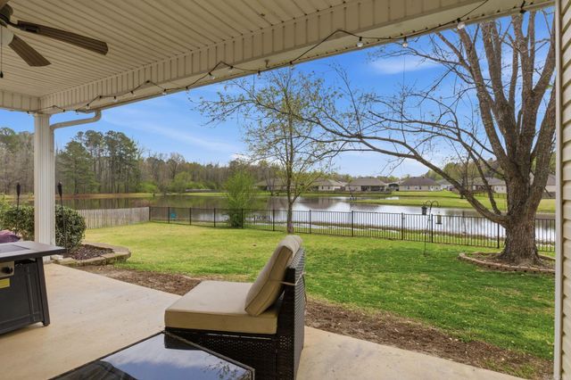 319 lamplighter Drive, Benton, AR 72015