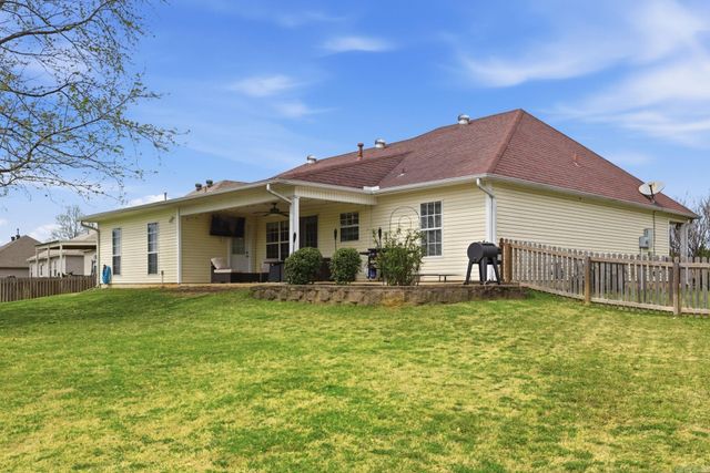 319 lamplighter Drive, Benton, AR 72015