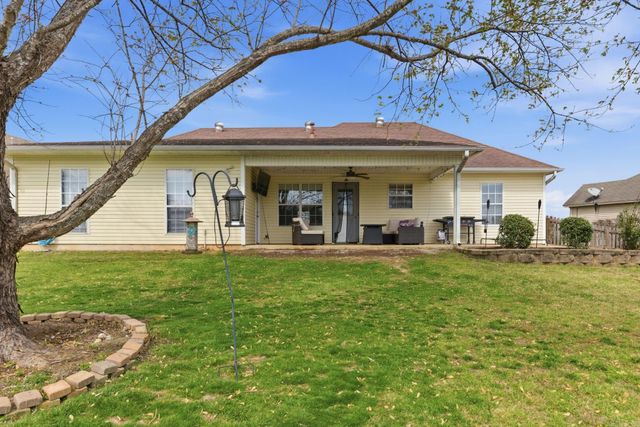 319 lamplighter Drive, Benton, AR 72015