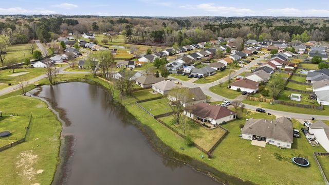 319 lamplighter Drive, Benton, AR 72015