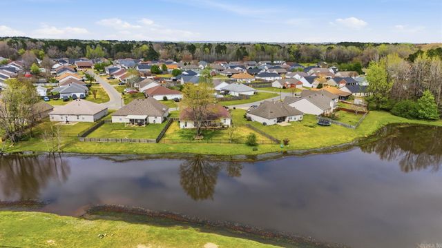 319 lamplighter Drive, Benton, AR 72015