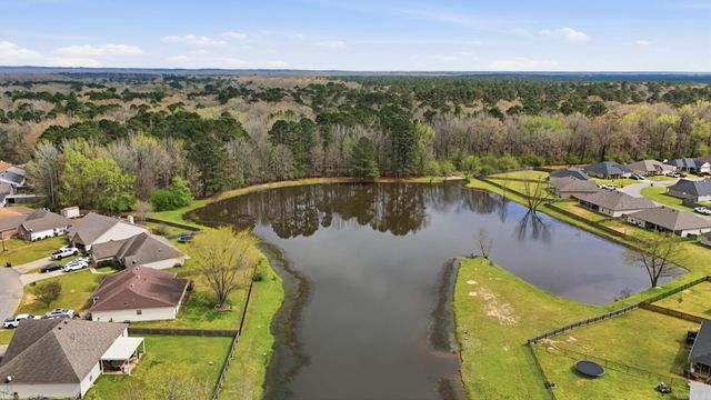 319 lamplighter Drive, Benton, AR 72015