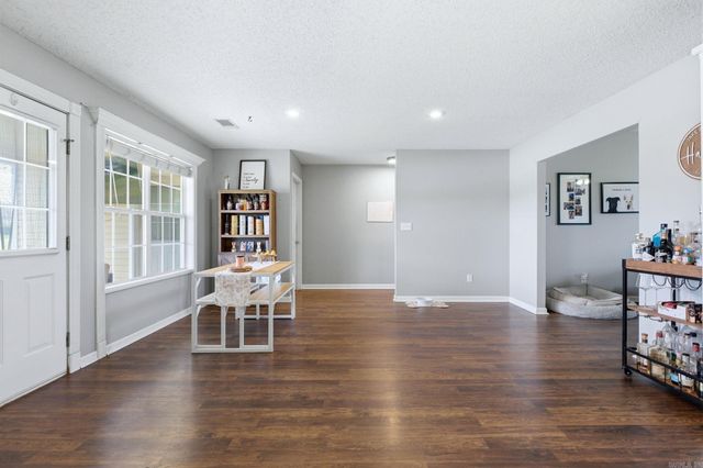 319 lamplighter Drive, Benton, AR 72015