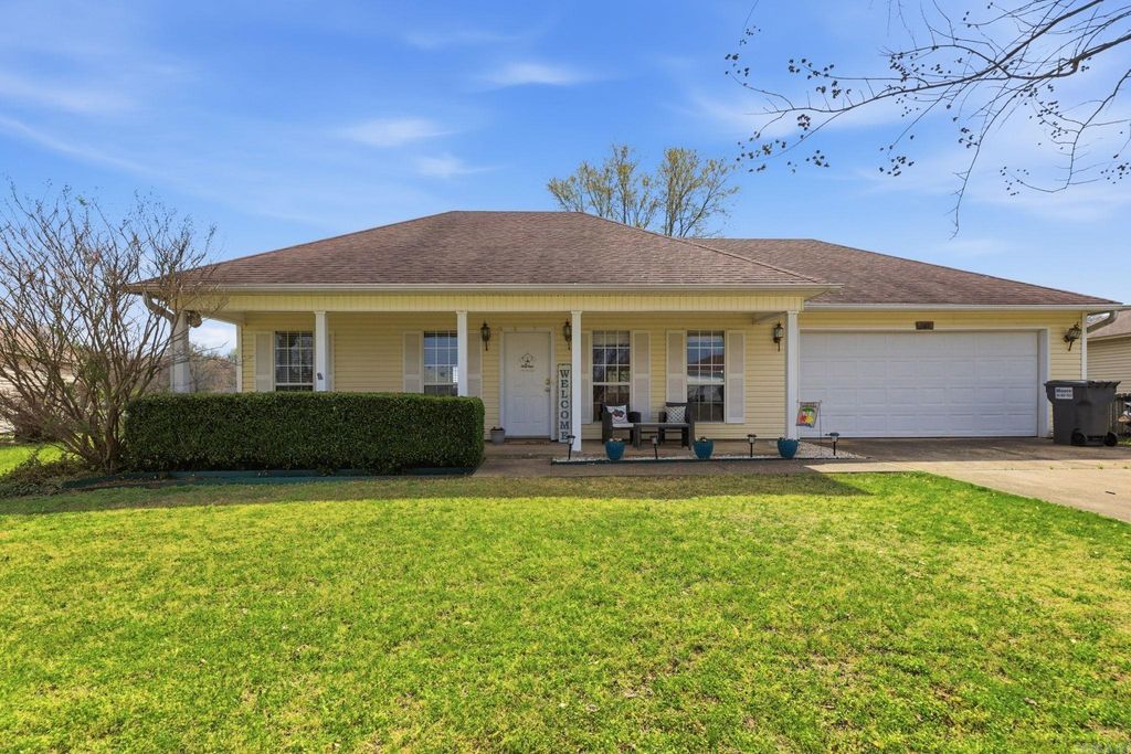 319 lamplighter Drive, Benton, AR 72015