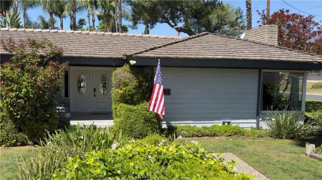 451 N Baldy Vista, Glendora, CA 91741